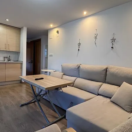 House 2 Wifi Y Parking