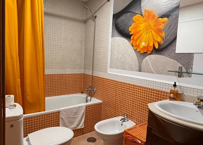 House 2 Wifi Y Parking